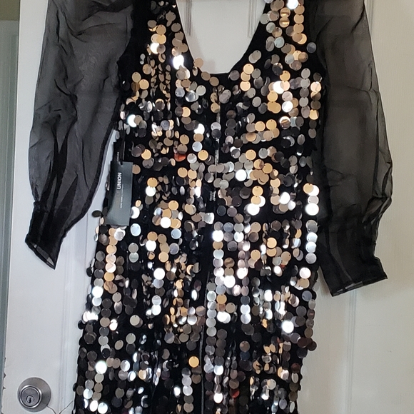 Dress - Picture 2 of 2